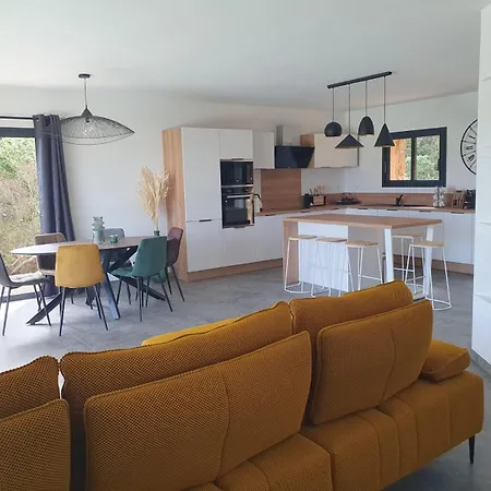 Casa Albitru, Piscine, Vue Et Montagne Holiday home Figari (Corsica)